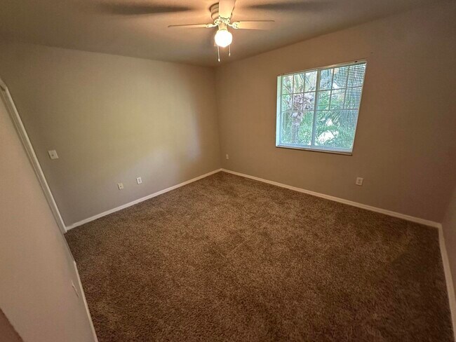 Building Photo - 6530 Emerald Dunes Dr