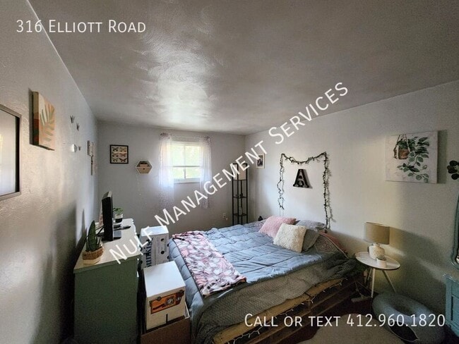 Building Photo - 316 Elliott Rd