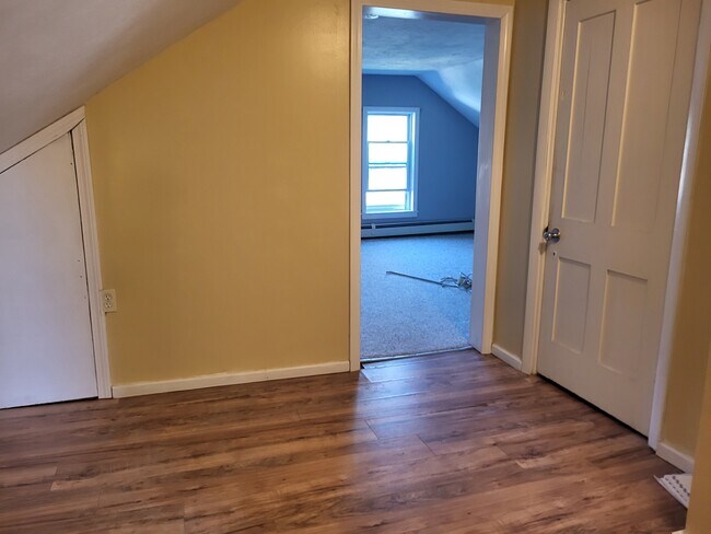 Building Photo - 91 Summit St