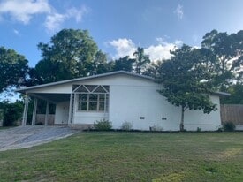 Building Photo - 3815 Gerhardt Dr