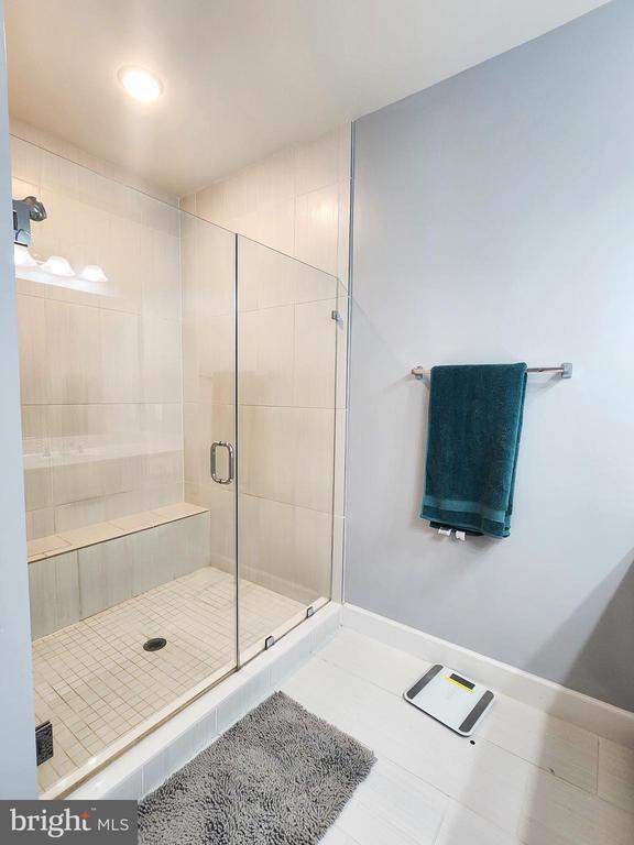 Building Photo - 9726 Glassy Creek Way