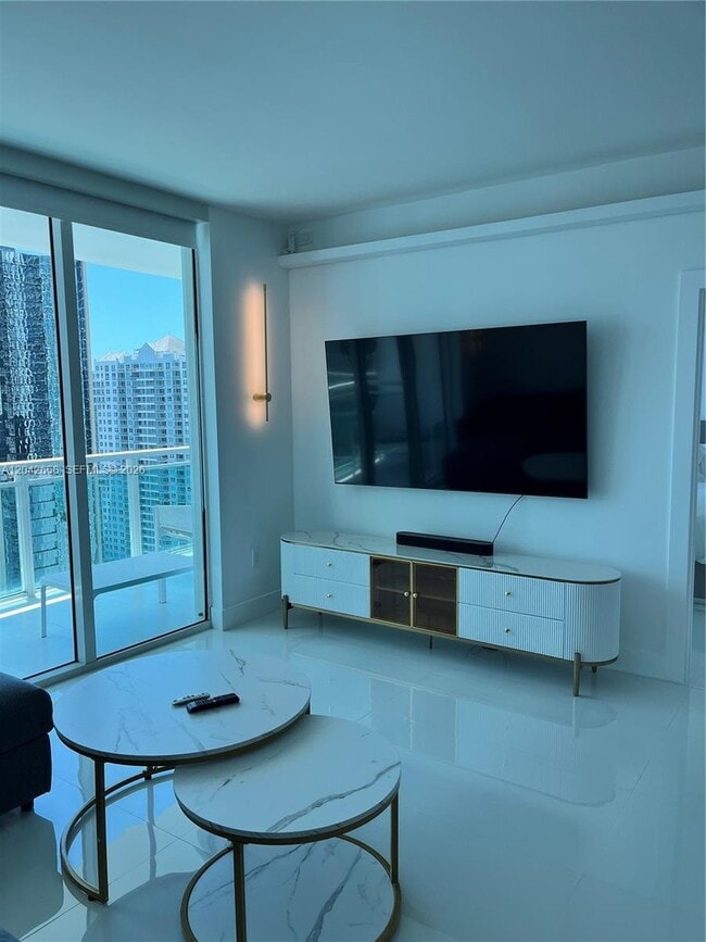 Building Photo - 951 Brickell Ave
