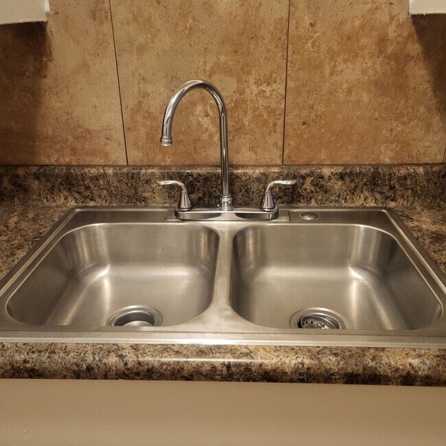 Building Photo - 2315 W Compton Blvd