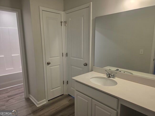 Building Photo - 27 Blackberry Cir