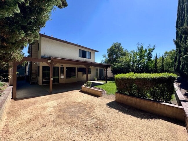 Building Photo - Spacious 4 Bedroom Home in Temecula’s Vine...