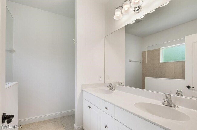 Building Photo - 14591 Manchester Dr
