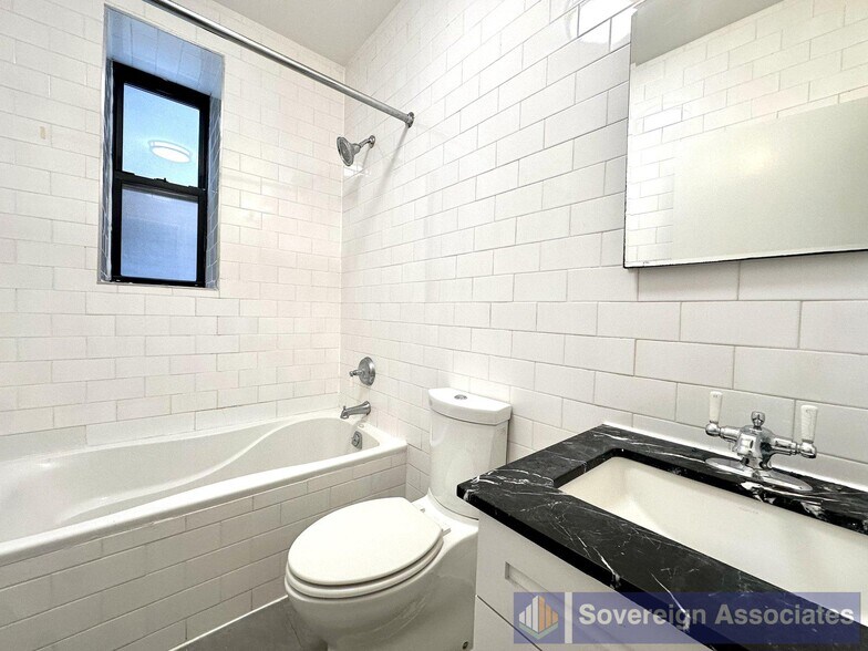 Building Photo - 601 W 137th St