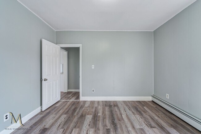 Building Photo - 27-29 Hillman St