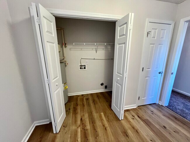 Building Photo - 707 Porter Ln