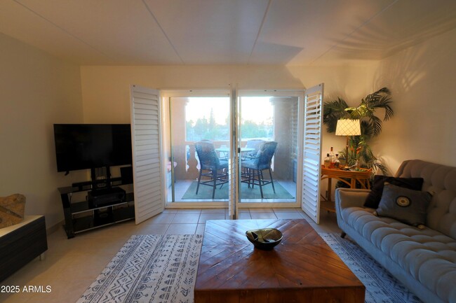 Building Photo - 7820 E Camelback Rd