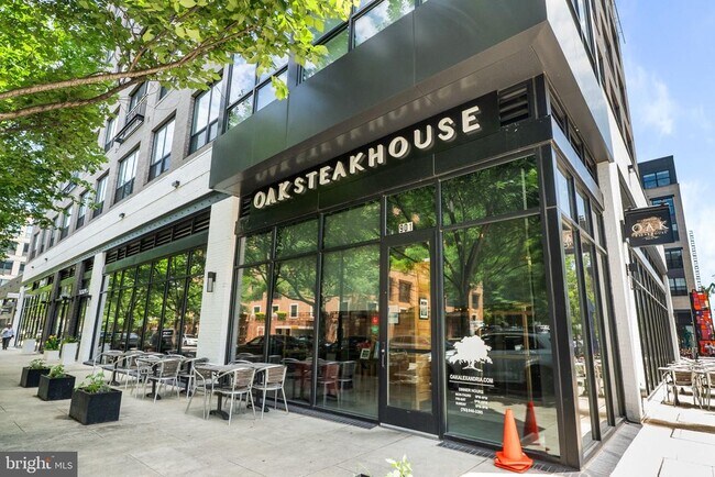 Building Photo - 521 N Washington St