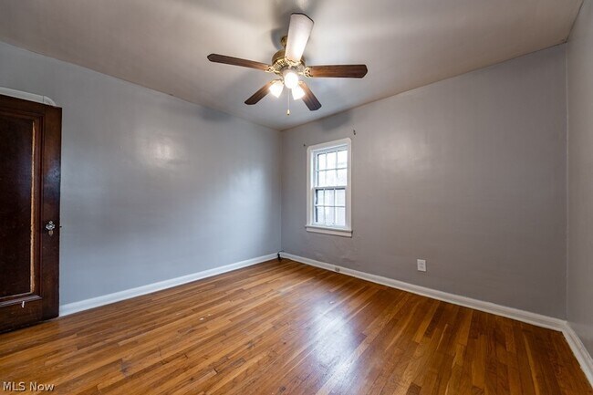 Building Photo - 18405 Newell Rd