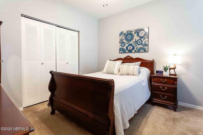 Building Photo - 13700 Richmond Park Dr N