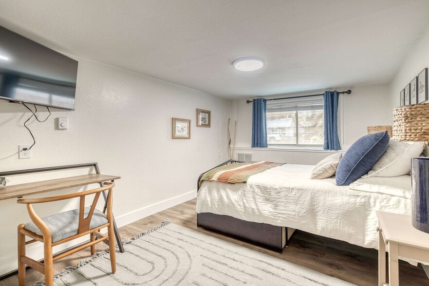 Building Photo - 2818 Rose Hill St