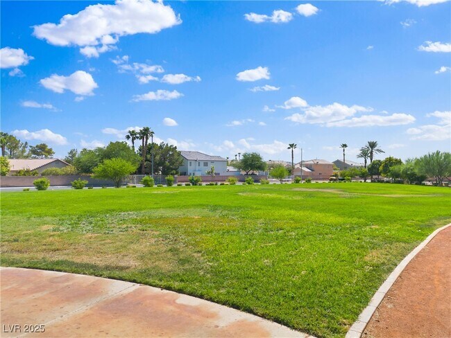 Building Photo - 2117 Marathon Keys Ave