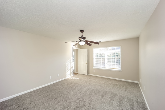 Building Photo - 7520 Old Chapel