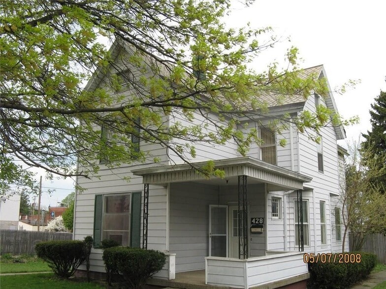 Building Photo - 428 E 27th St