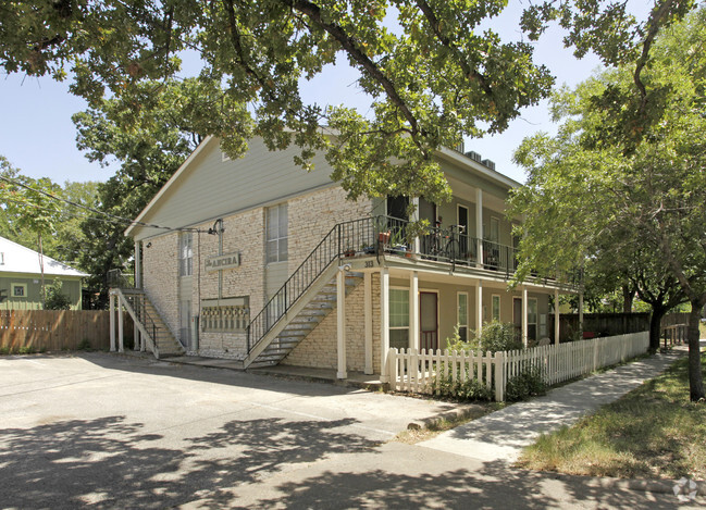 Primary Photo - Ancira Apartments