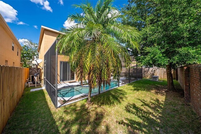 Building Photo - 1400 Holly Glen Run