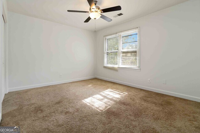 Building Photo - 2308 Defoors Ferry Rd NW