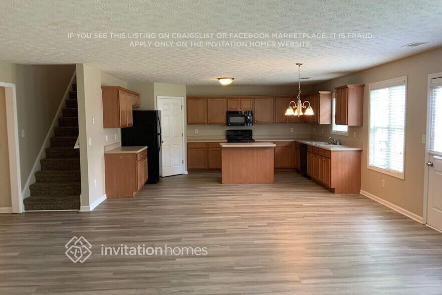 Building Photo - 3019 Rusticwood Dr SW