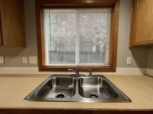 Building Photo - 3-Bed Home with Fireplace, Fenced Backyard, 2 Car Garage & Front Patio!