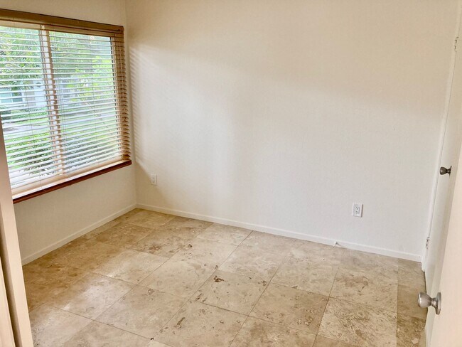 Building Photo - Tierrasanta 4 Bedroom 3 Bath