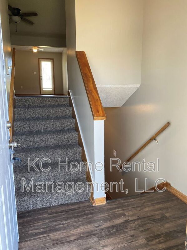 Building Photo - 605 Susanne Ct