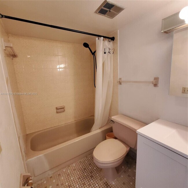 Building Photo - 4101 Indian Creek Dr