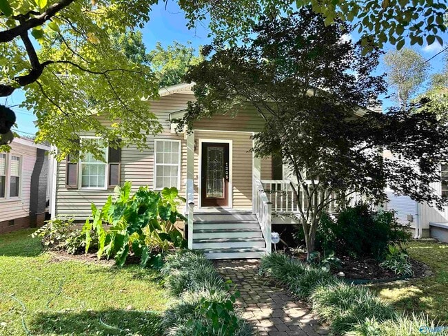 Primary Photo - 1305 McCullough Ave NE