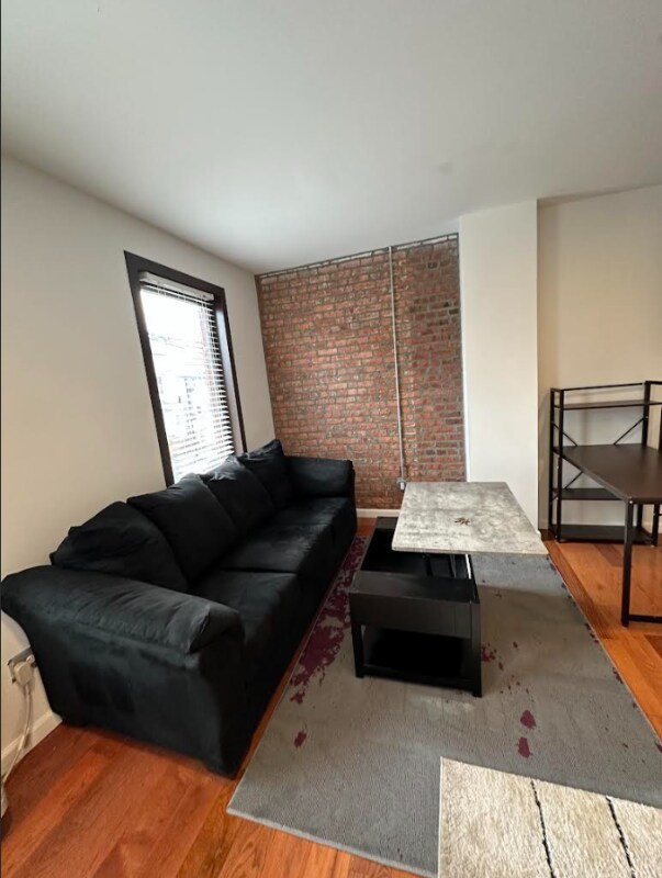 Building Photo - 39 Throop Ave
