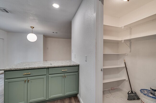Building Photo - 2110 Aggie Dr