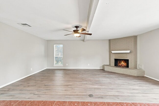 Building Photo - 15706 Cavendish Dr