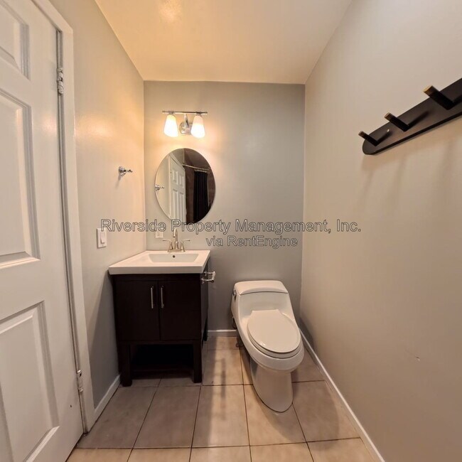Building Photo - 4025 Terracina Dr