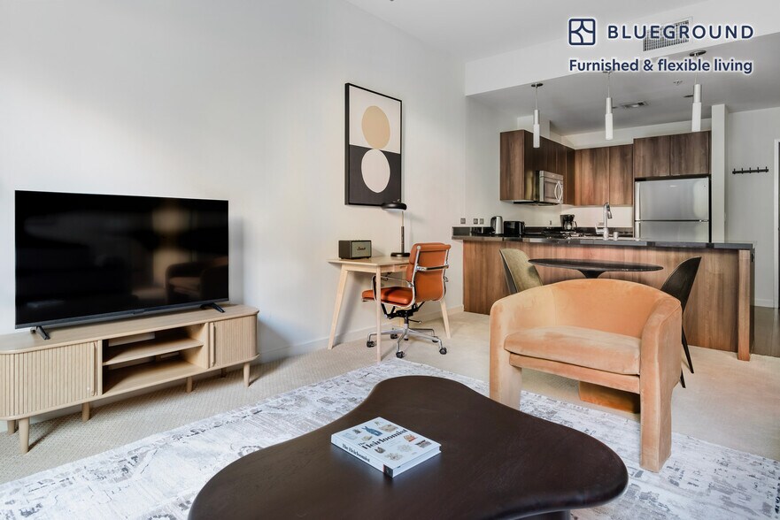 Building Photo - 388 Santana Row