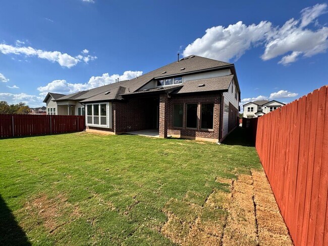 Building Photo - 1649 Cardinal Ln