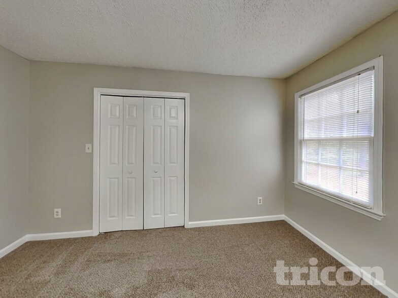 Building Photo - 91 Stratford Dr
