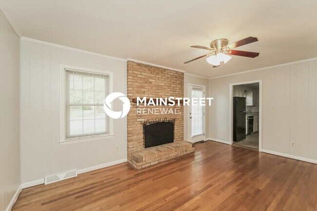 Building Photo - 3 Bedroom Pet-Friendly Home in Gastonia, NC with Main Street Renewal