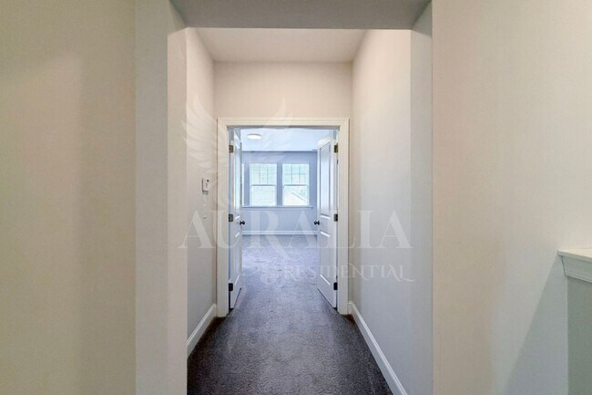 Building Photo - 1306 Farm Pond Trail