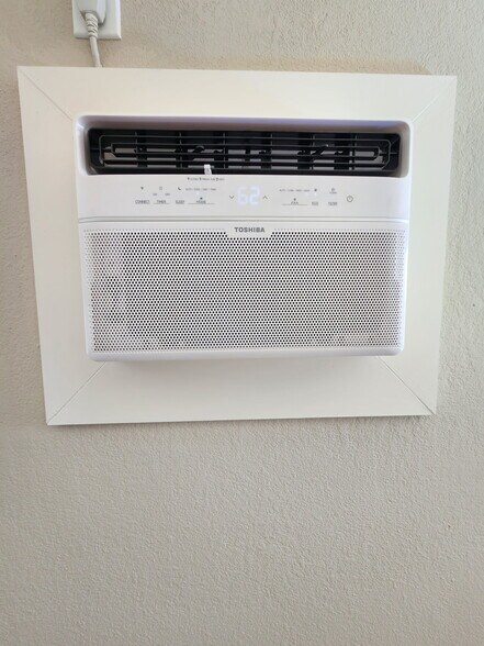 AC Unit - 3201 64th Ave
