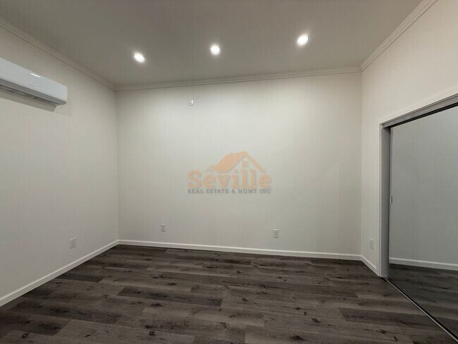 Building Photo - 354 Peralta St