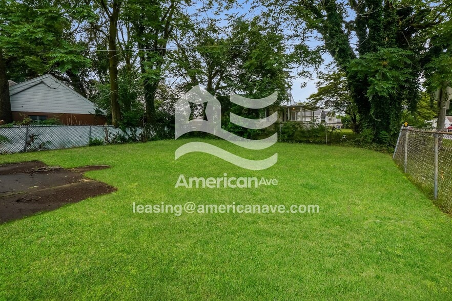 Building Photo - 5085 Adella St