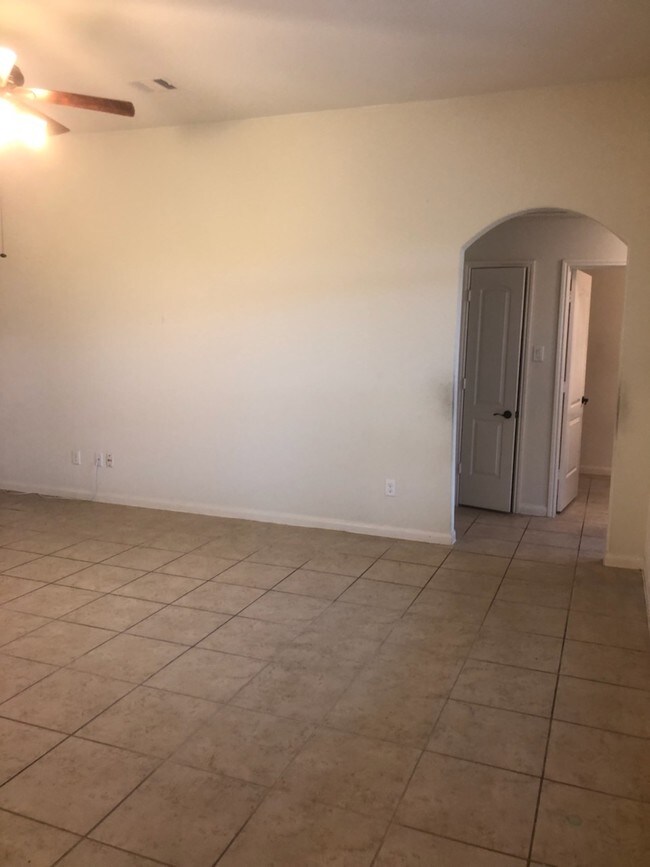 Family Room - 22607 August Crow Dr