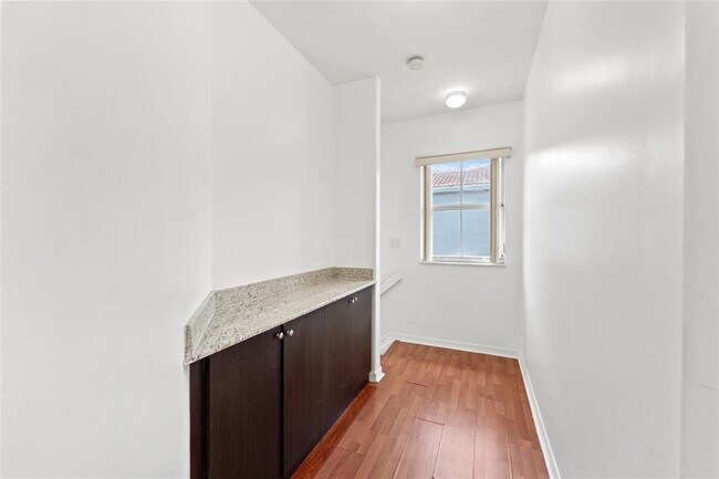 Building Photo - 10819 NW 51st Ln