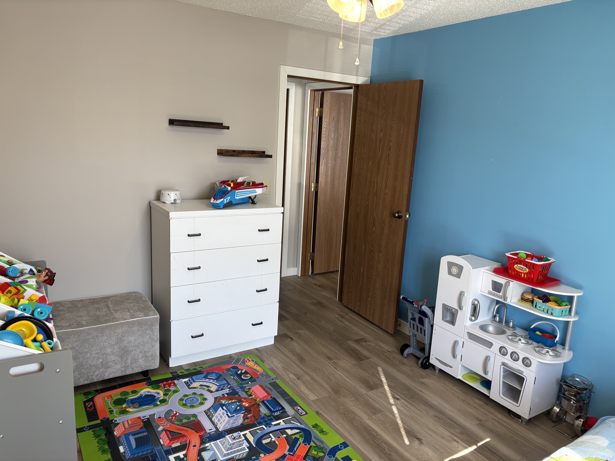 Building Photo - 2360 Wapakoneta Ave