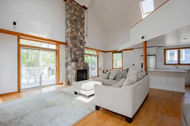 Building Photo - 74 Clinton Pl