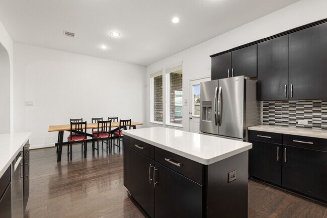 Building Photo - 10507 Angeline Springs Ln