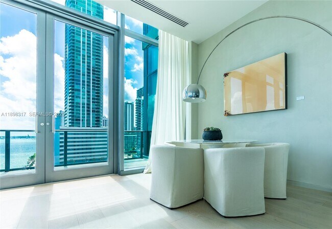 Building Photo - 3131 NE 7th Ave