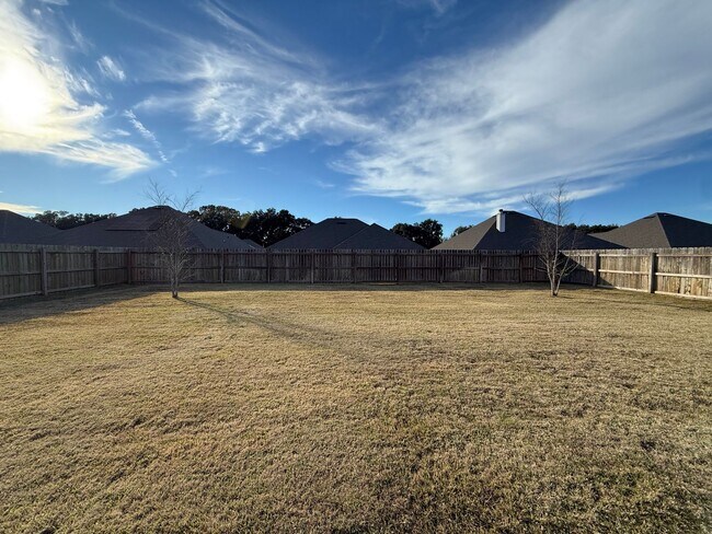 Building Photo - 6124 Cherry Hill Cir