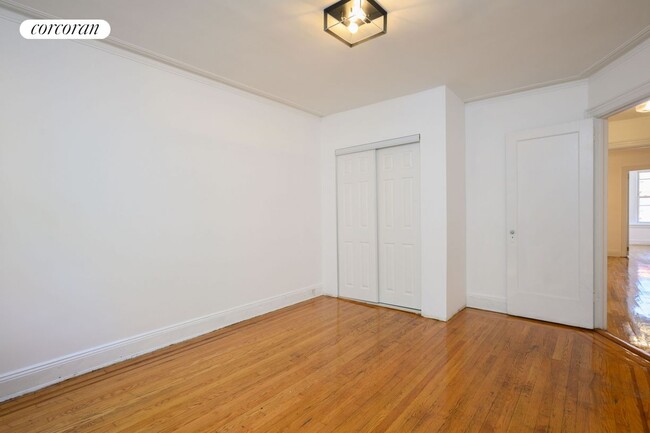 Building Photo - 705 4th Ave